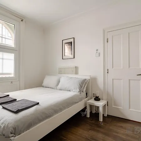 193Vbr With Shared Bathrooms London Room photo