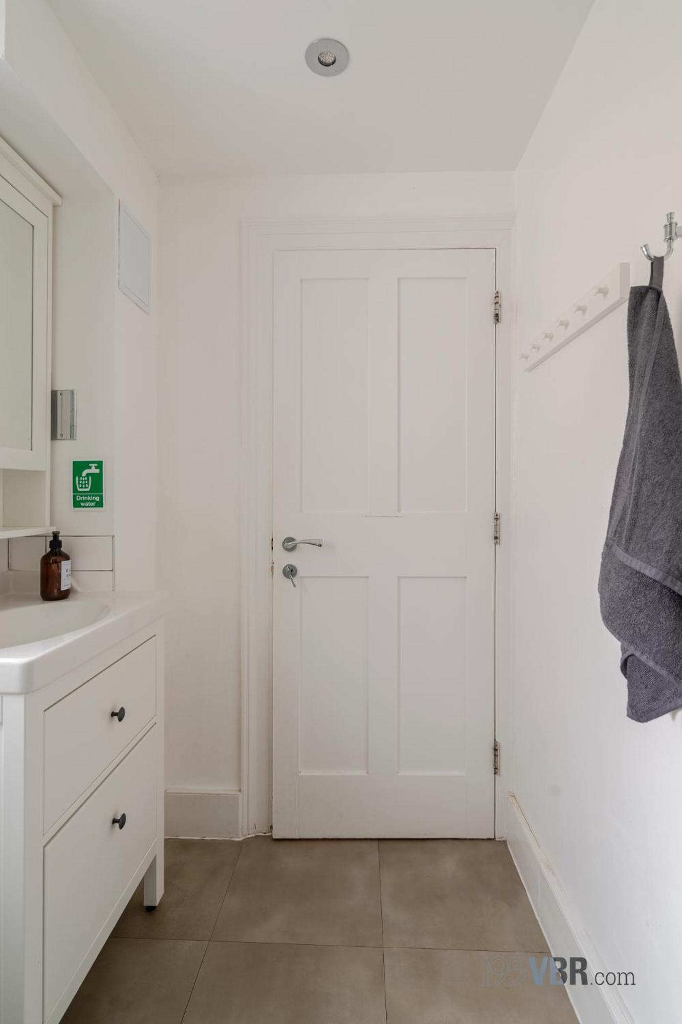193vbr With Shared Bathrooms Homestay