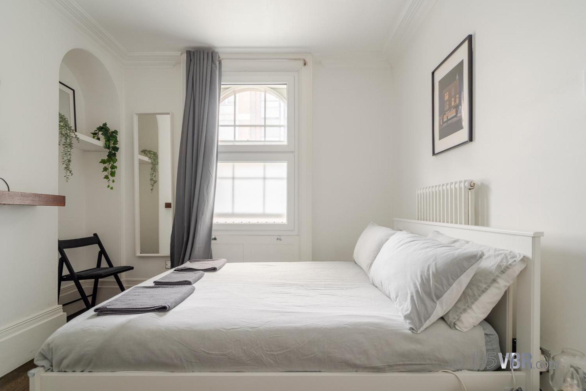 193vbr With Shared Bathrooms * London